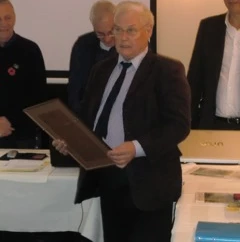 Manfred Russ receives Honorary VP award from IDBF